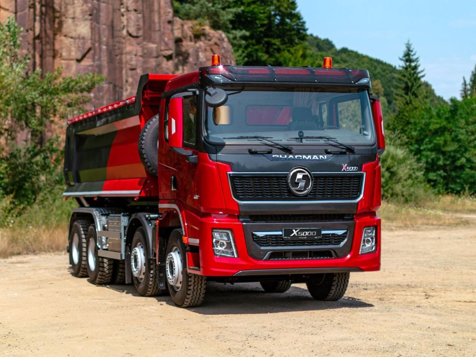 Camion-benne Shacman X5000 : réinventer la puissance du transport technique