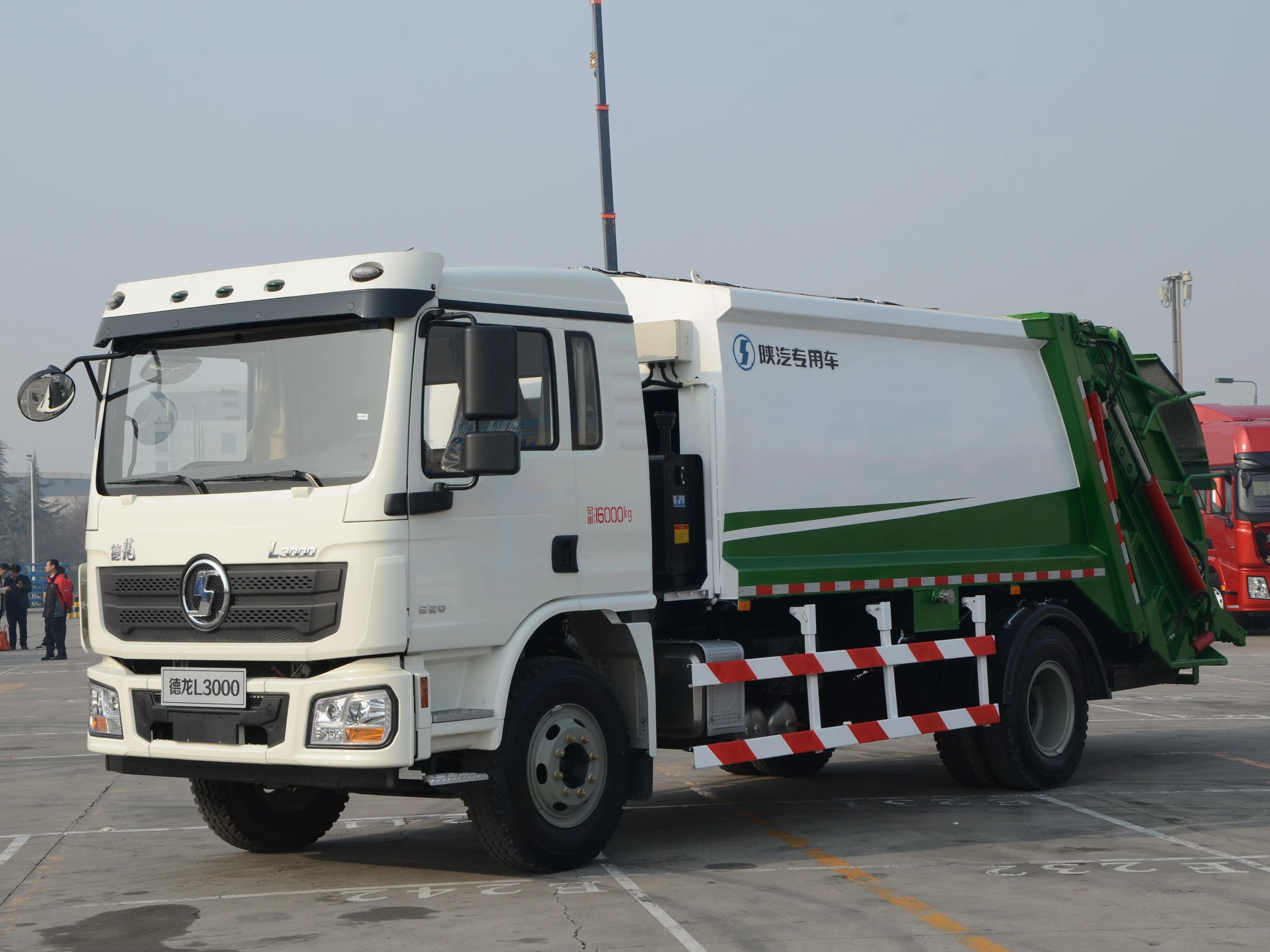 Camion-poubelle L3000 : le bon choix pour la propreté urbaine