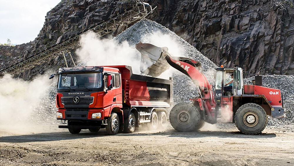 Comment les projets d'infrastructure en hausse et les normes d'efficacité énergétique façonnent-ils les tendances du marché des camions lourds au Pérou pour les acheteurs du SHACMAN F3000 6×6 en 2026 ?