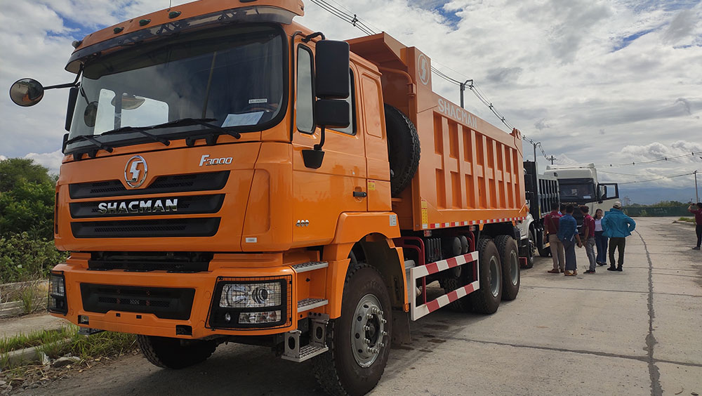 Camion à benne SHACMAN F3000 6×4