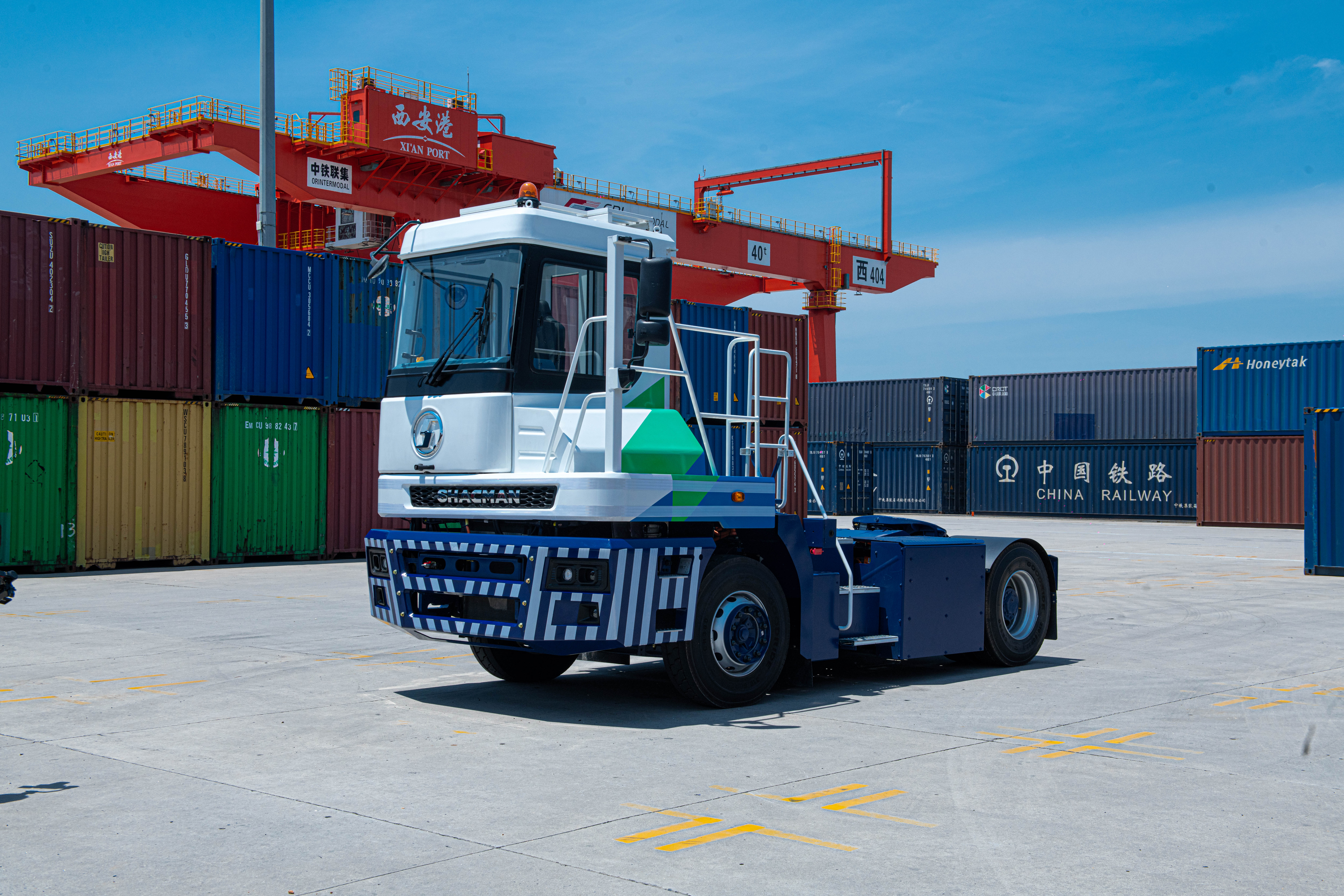 Camion terminal 4×2 SHACMAN : Idéal pour une logistique efficace