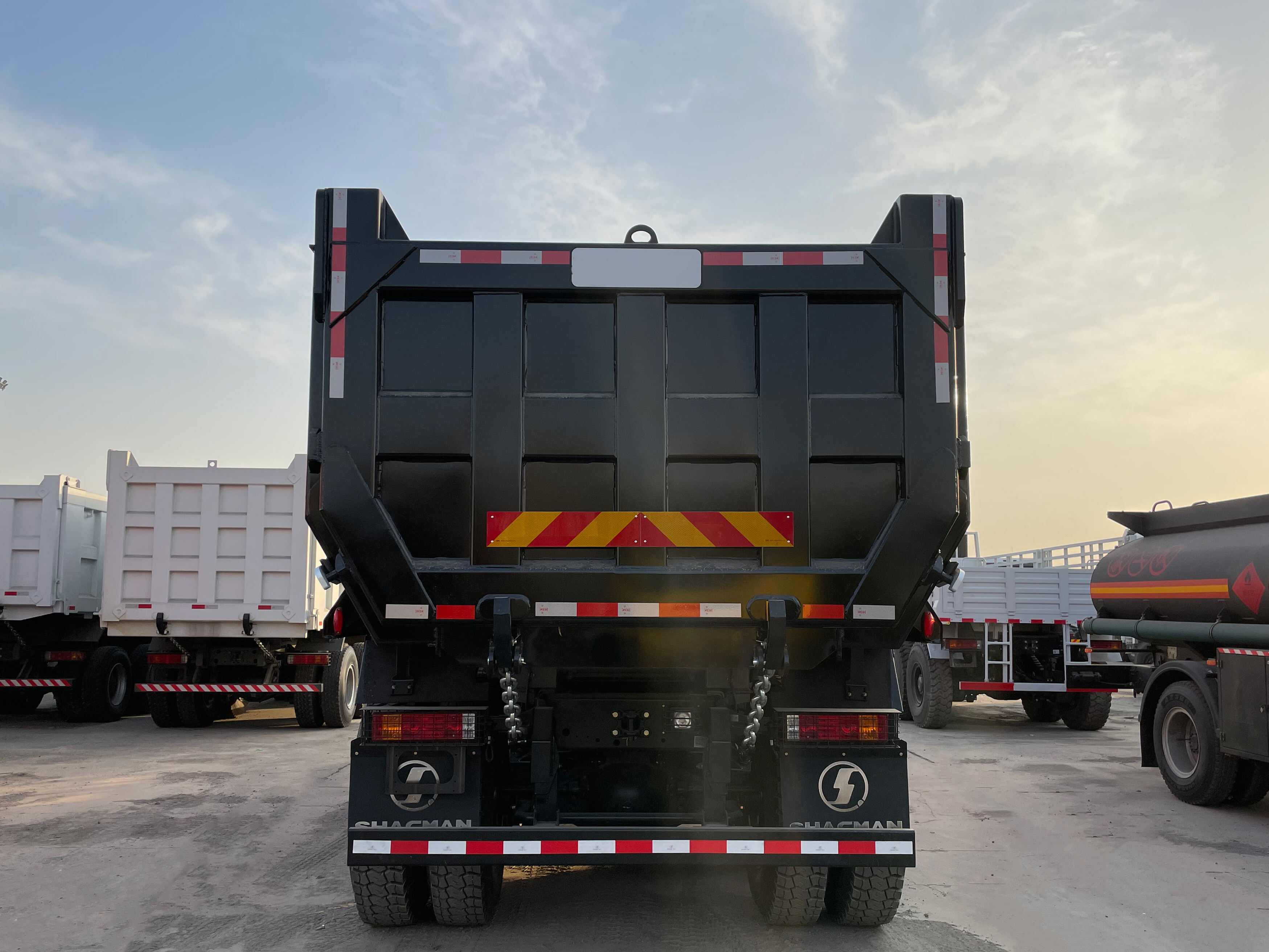 SHACMAN X5000 6×4 Camion-benne