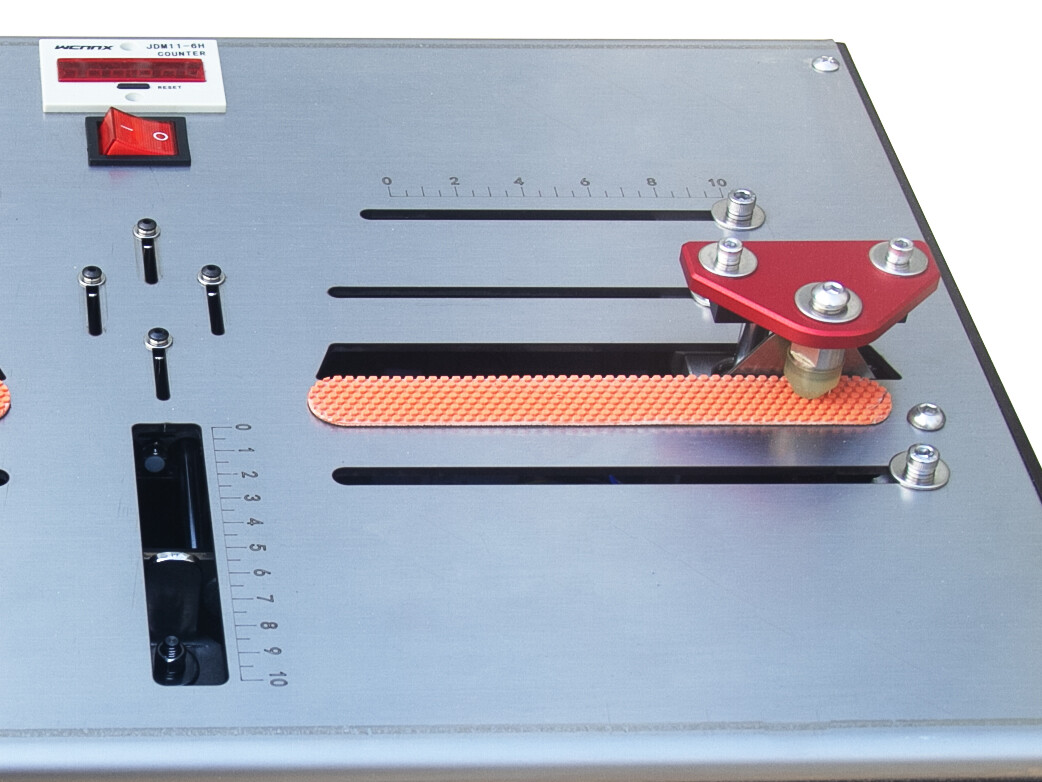 MS-15C PANT CLIP MACHINE ( PRESS TYPE )