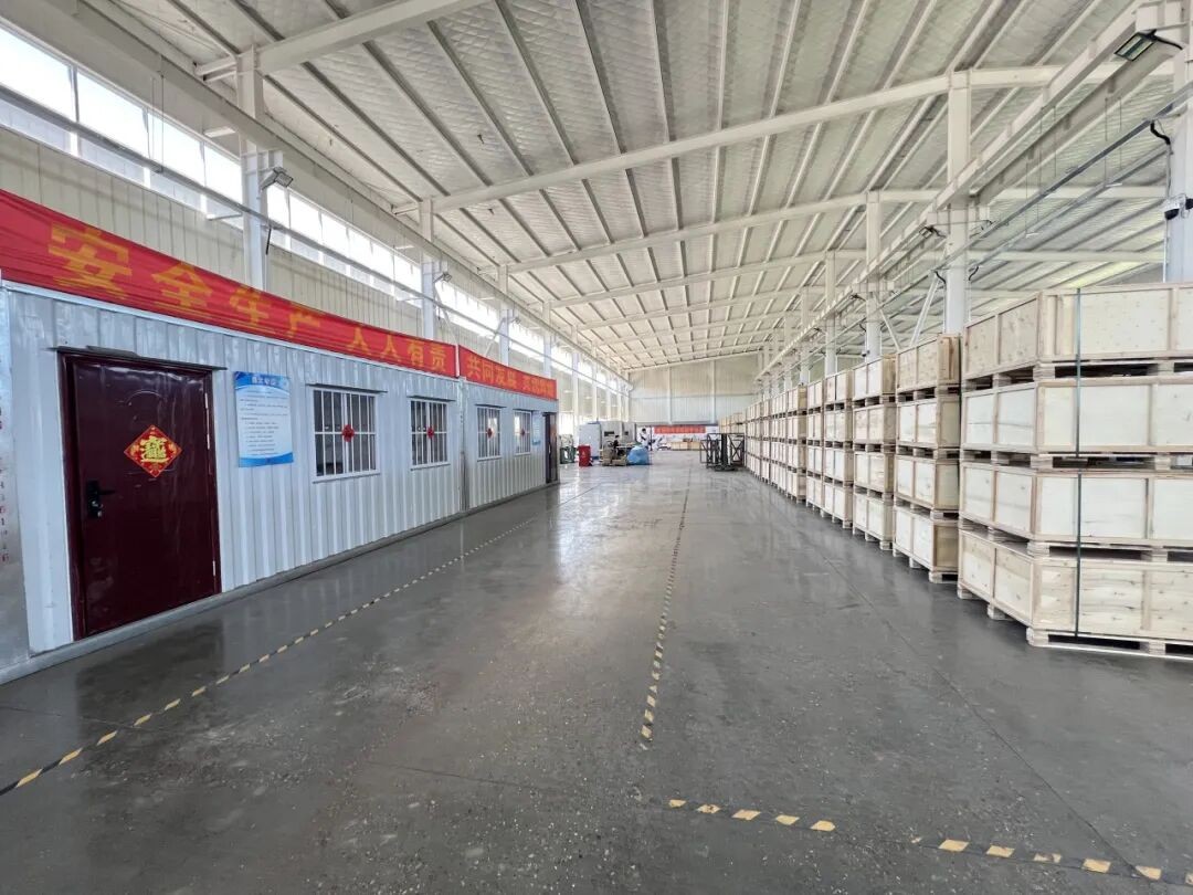 The ‘Big Story’ Is Happening — A Firsthand Look Inside Saint Langma’s Production Line 图片1(1)