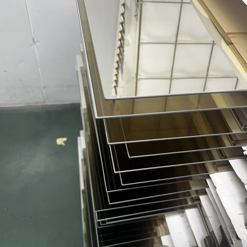 Panel de Vidrio Templado para Refrigerador con Proceso de Serigrafía