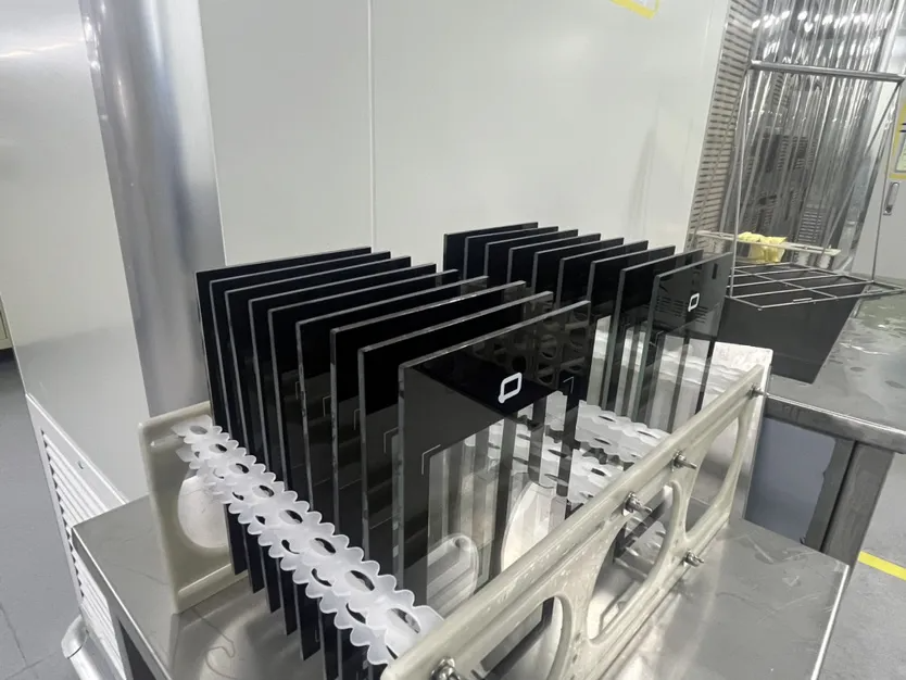 Protector de pantalla táctil para instrumentos industriales y médicos