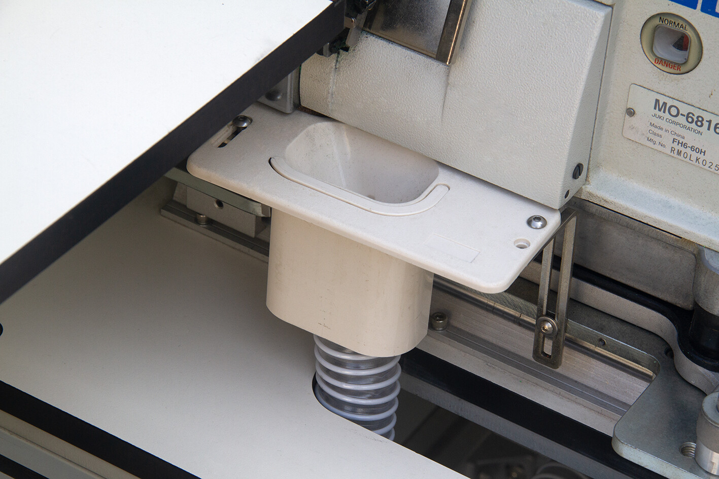 MS-19SW V AUTO OVERLOCK TEMPLATE MACHINE (THE FIFTH GENERATION)