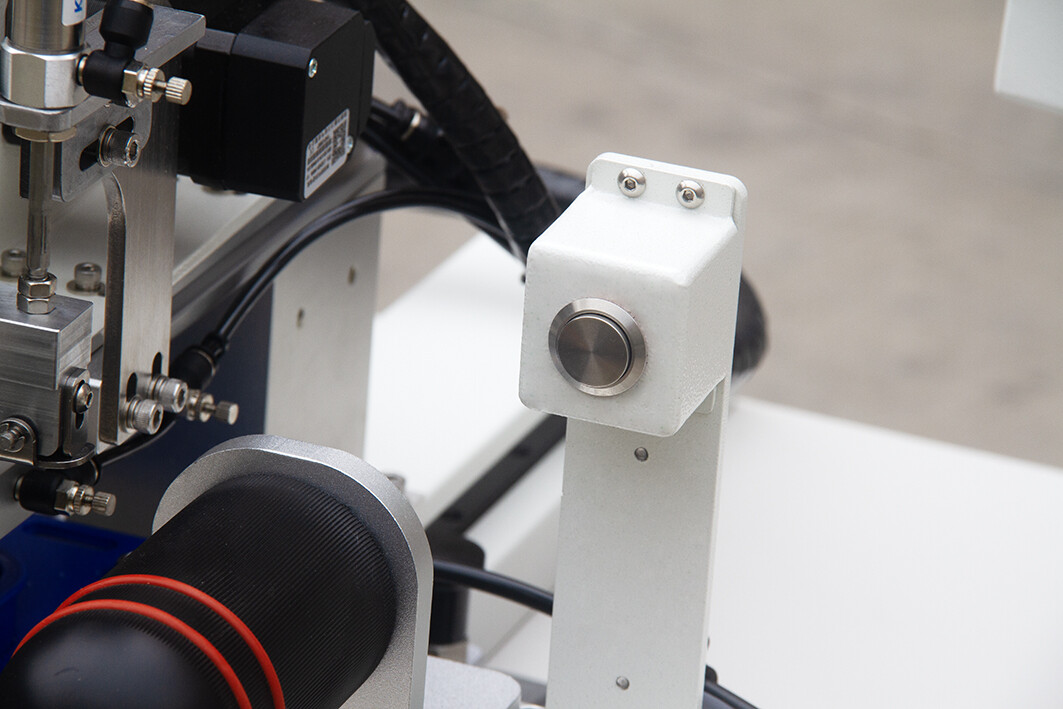 MS-06 AUTO ELASTIC ATTACHING MACHINE