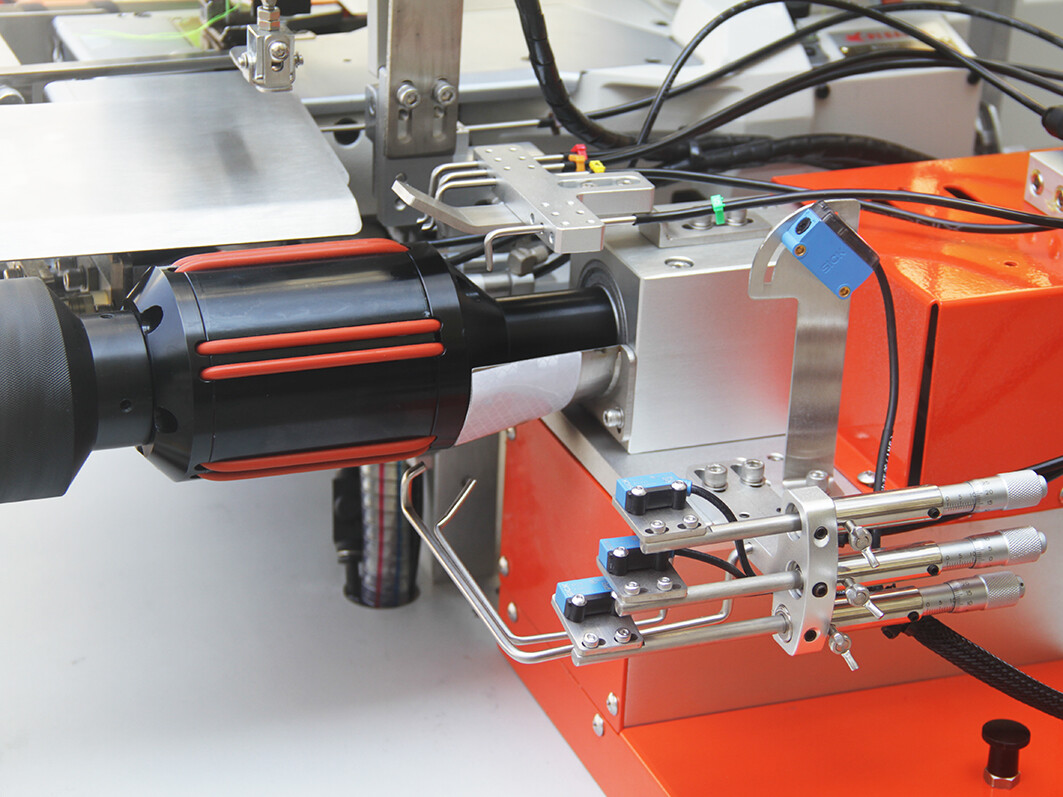 MS-17 AUTO BOTTOM HEMMING MACHINE