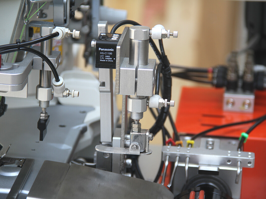 MS-17 AUTO BOTTOM HEMMING MACHINE