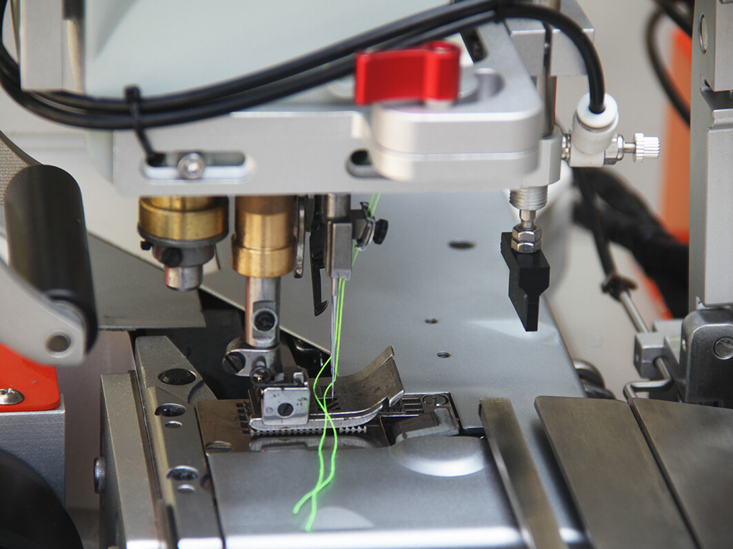 MS-17 AUTO BOTTOM HEMMING MACHINE