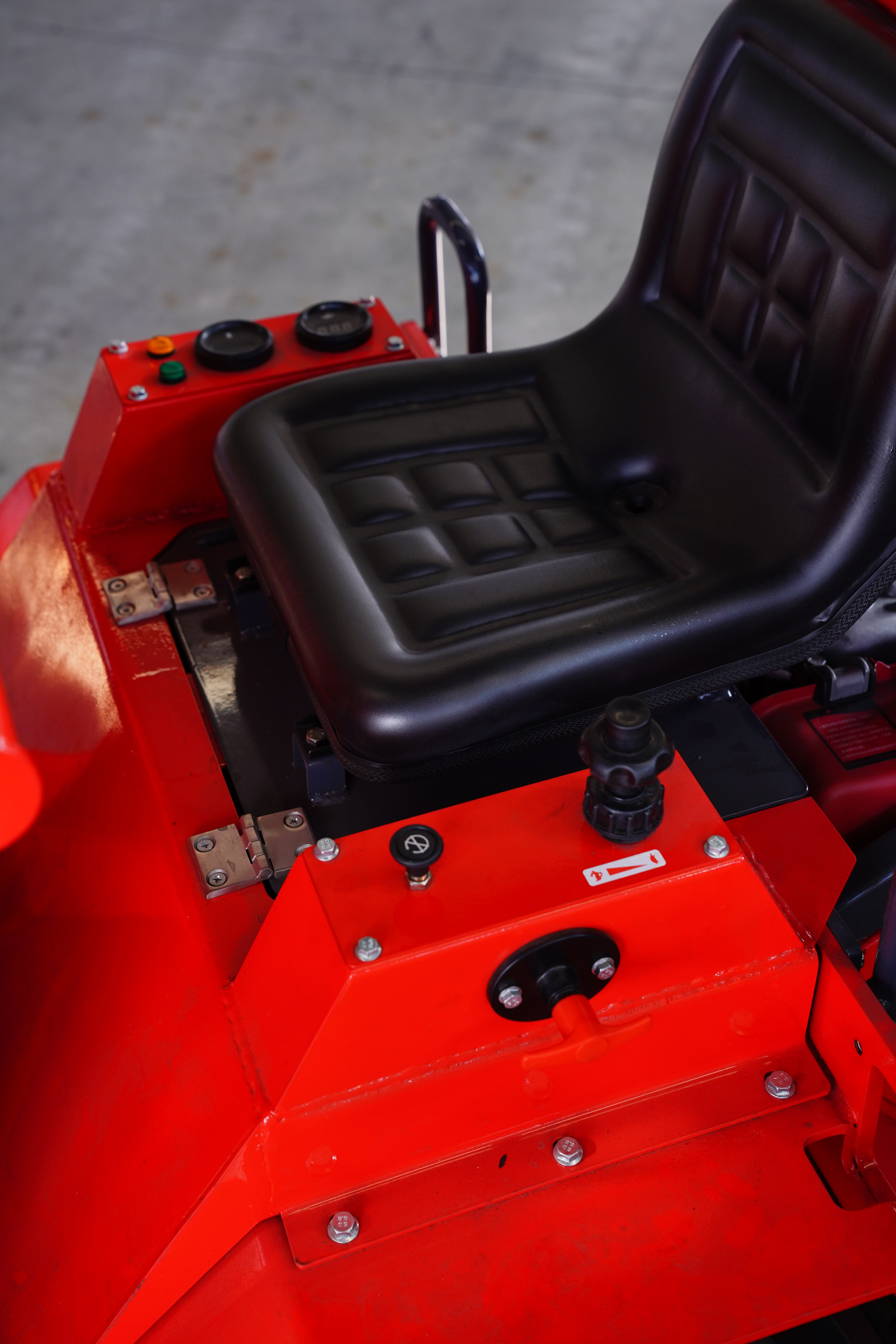 Ride-on Mini Skid Steer Loader-HQ520