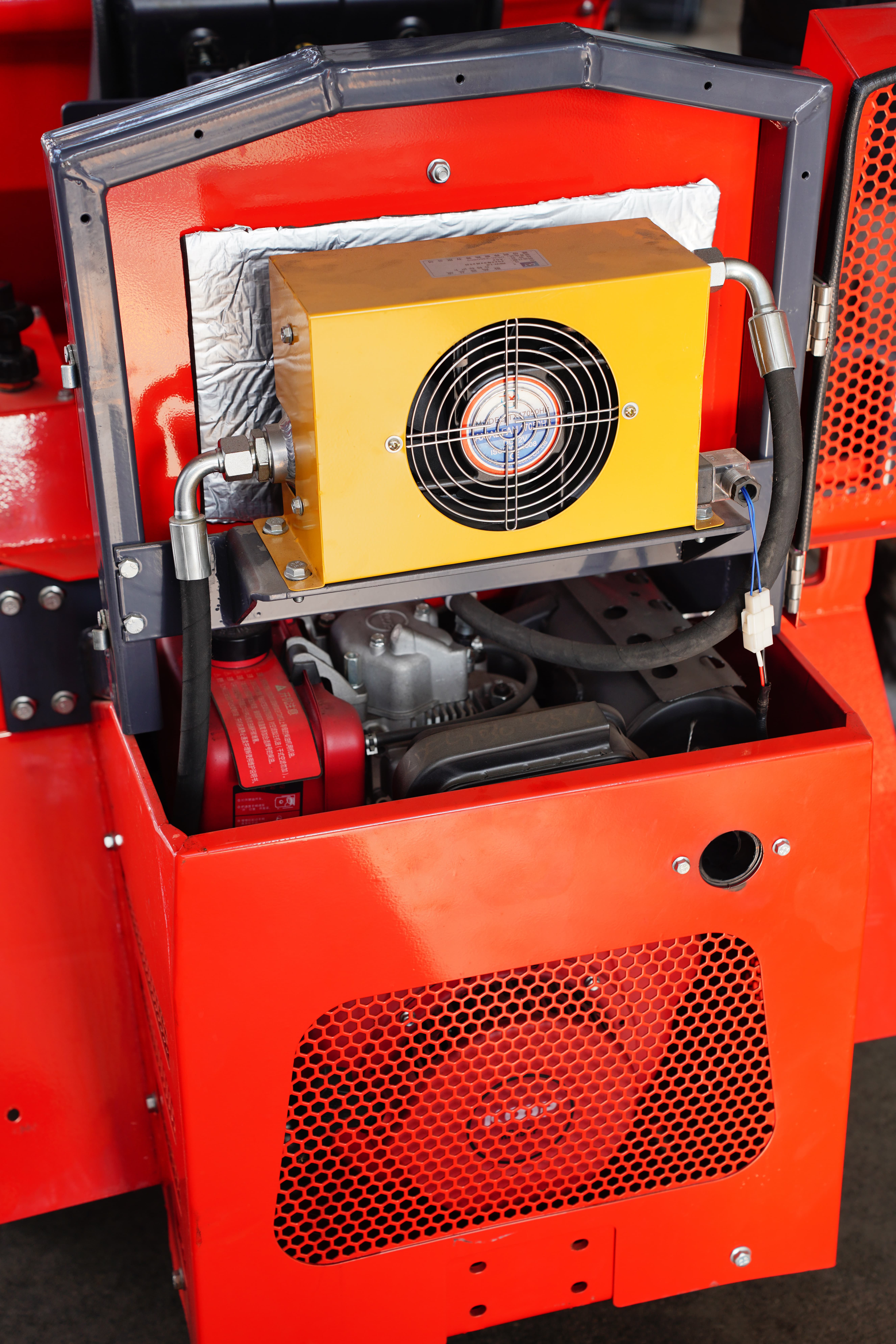 Ride-on Mini Skid Steer Loader-HQ520