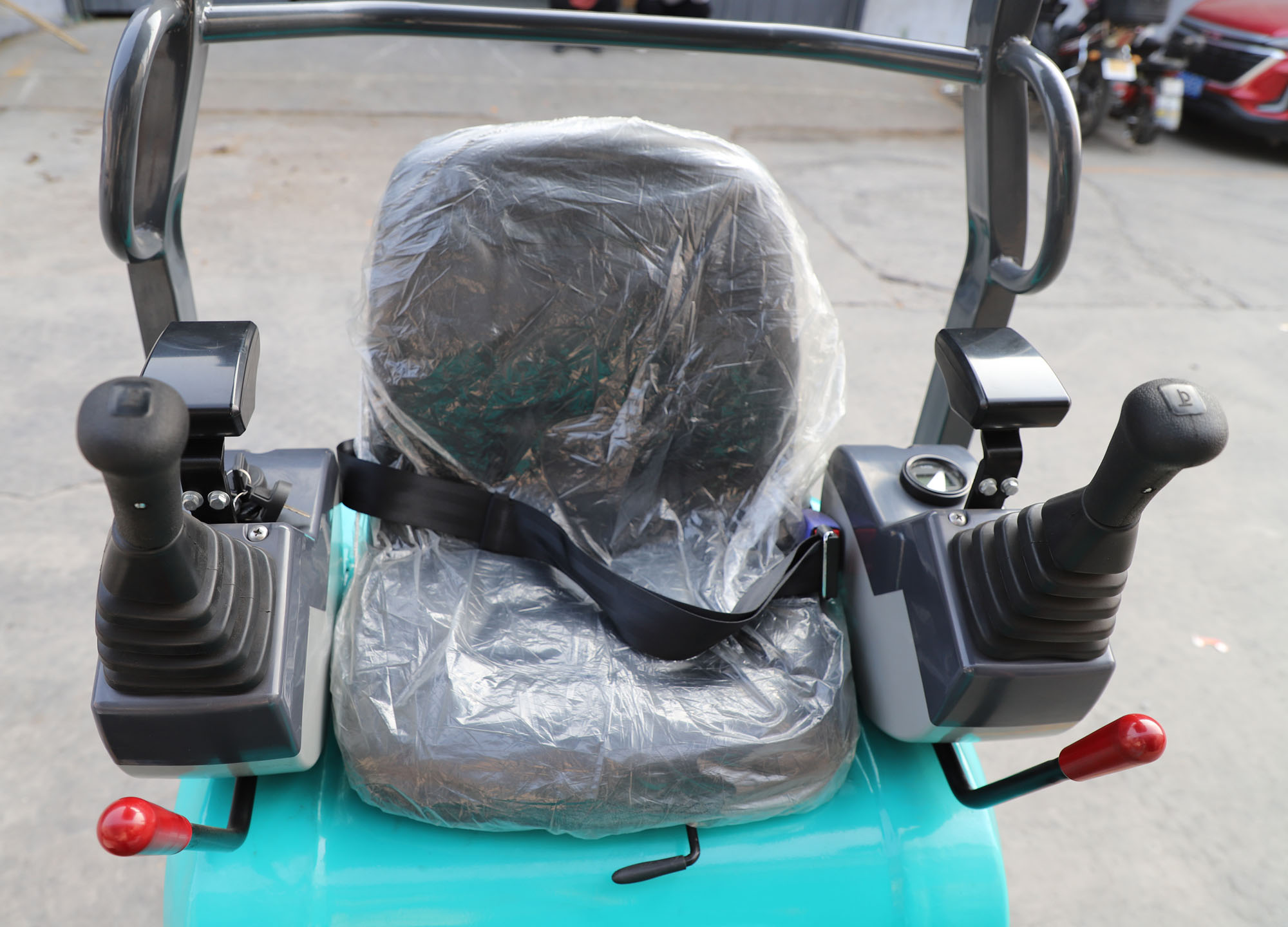 HQE 12 model mini excavator China factory outlets low price high quality color customized