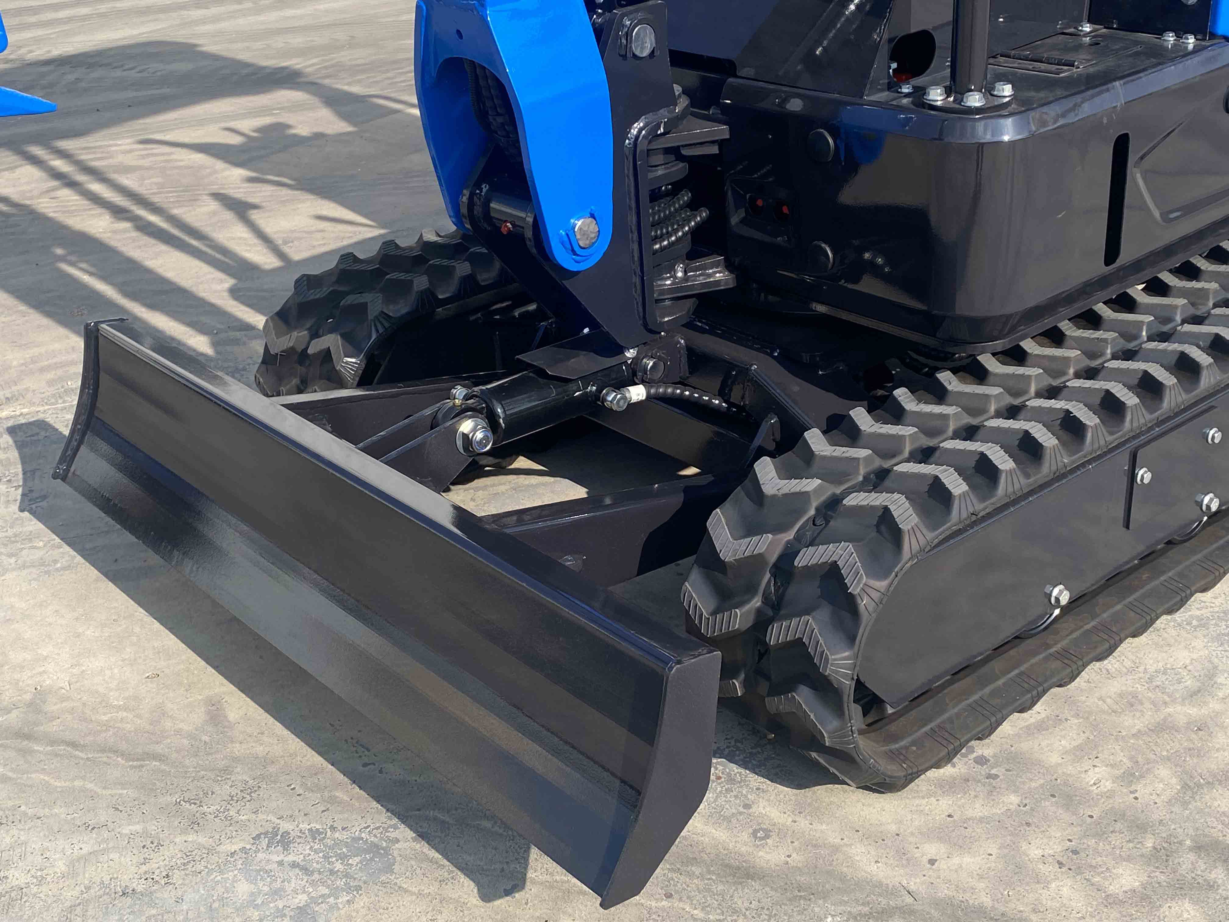 HQE18China most popular micro excavator dealer exclusively supplies Kubota EPA 4 Euro 5 Engine