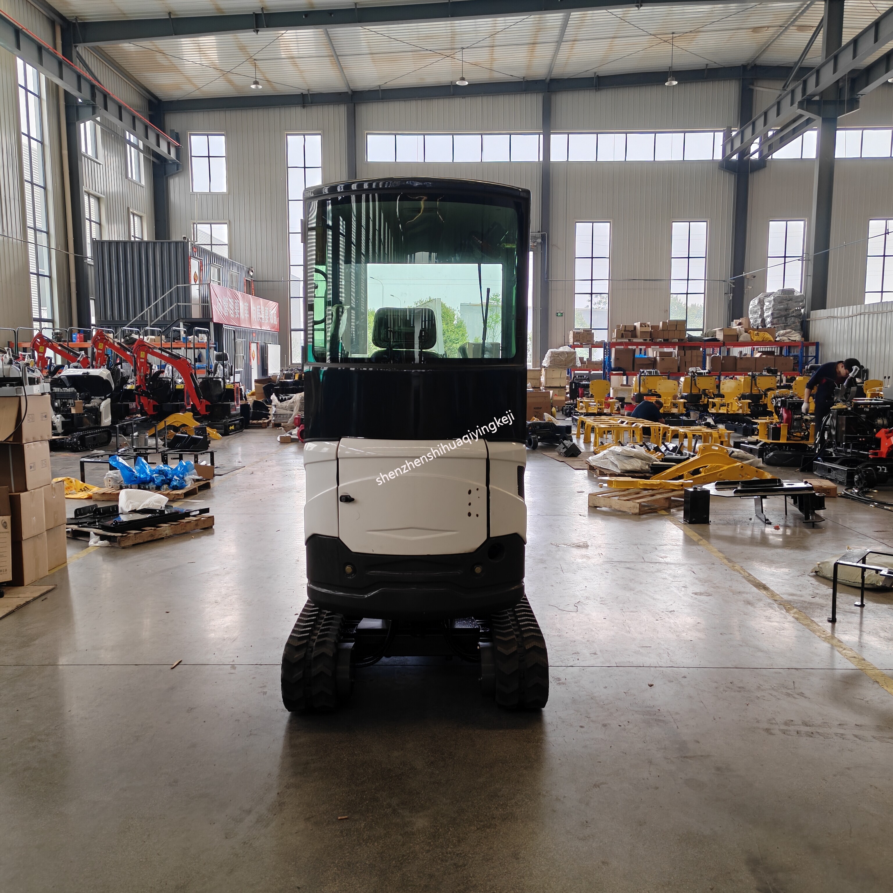 HQE15 1.5 Ton Mini Excavator | Kubota D902 Engine | Compact Design