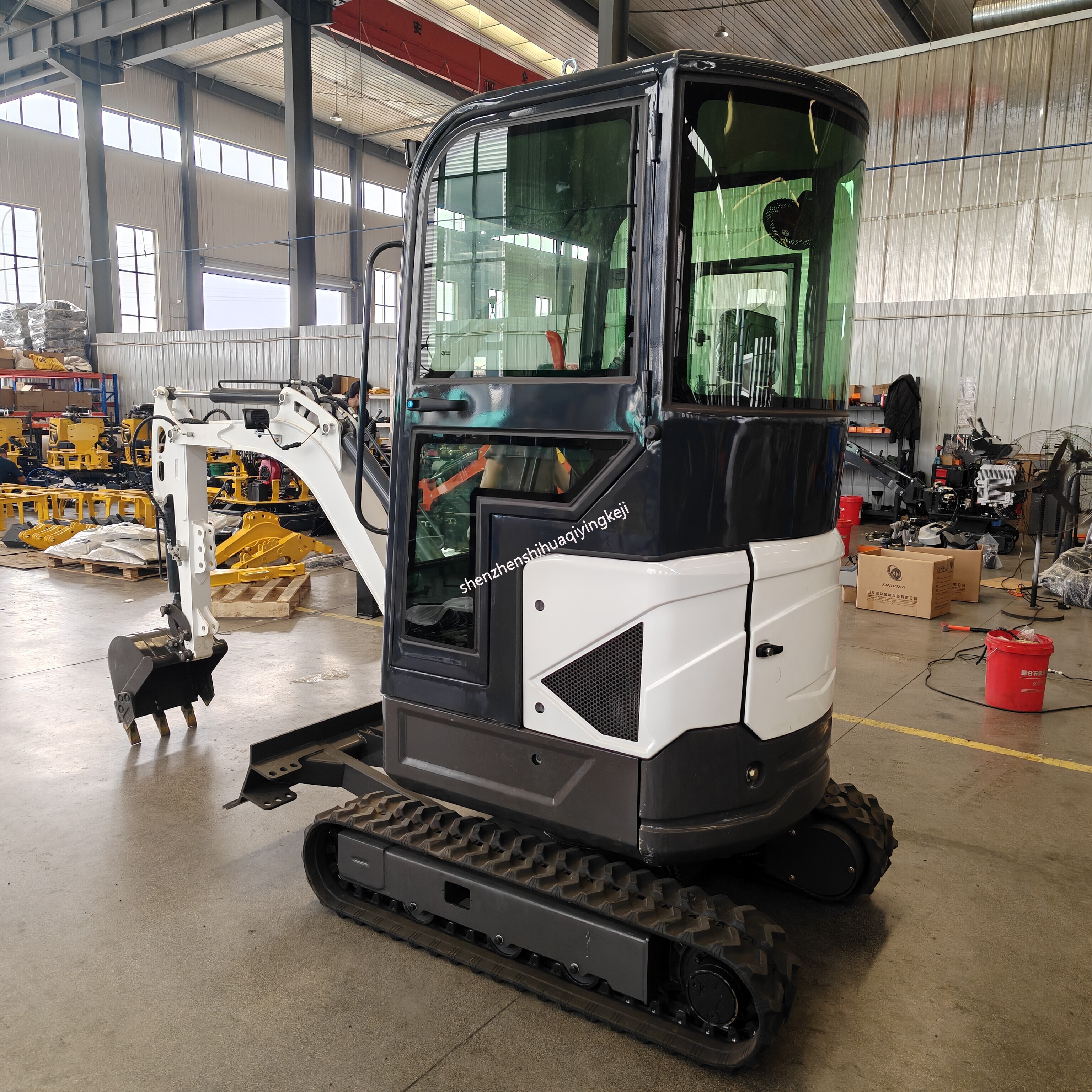 HQE15 1.5 Ton Mini Excavator | Kubota D902 Engine | Compact Design