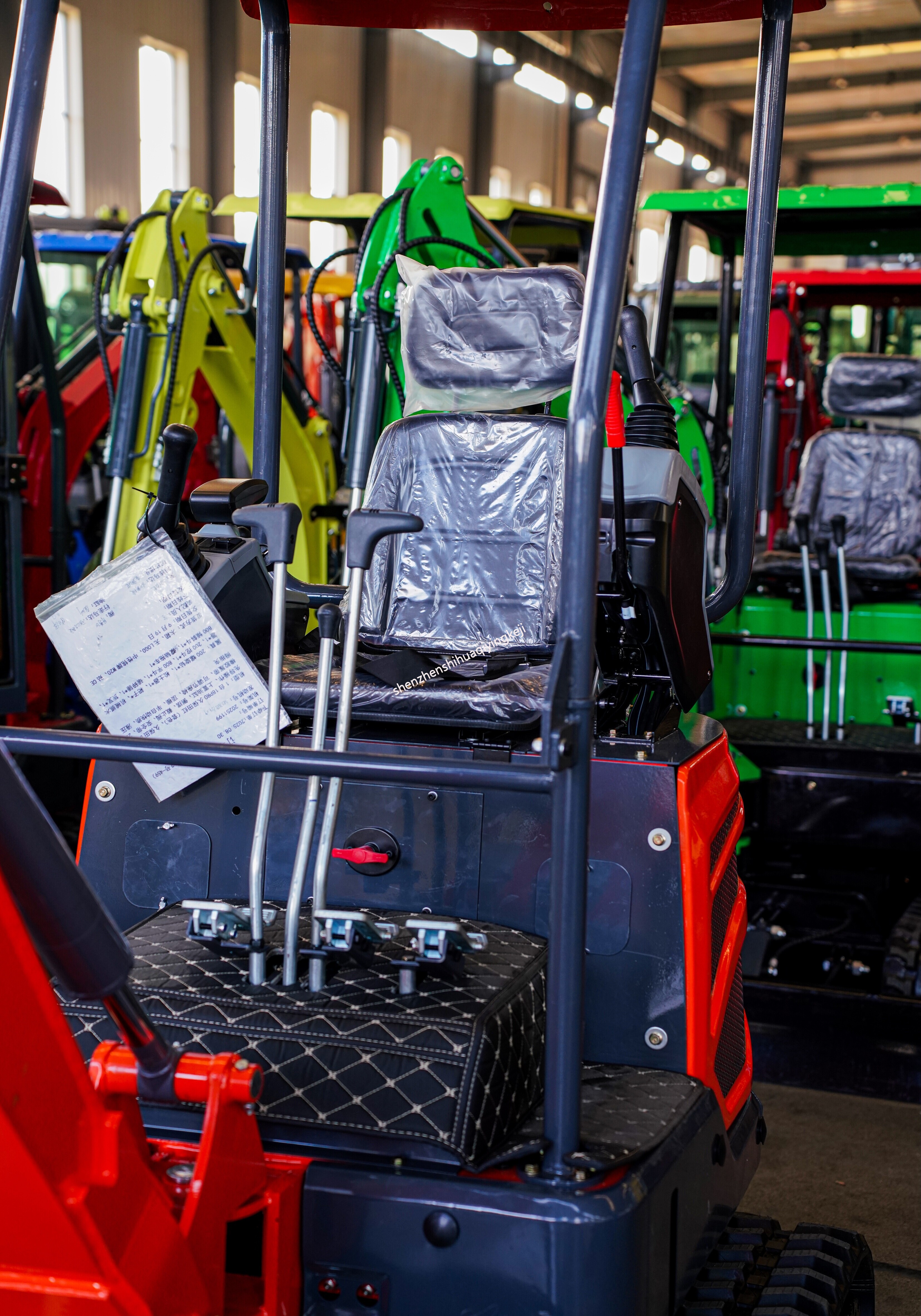 HQE18-pro | 1.8-ton mini excavator with hydraulic pilot control - optional Kubota or Yanmar engine