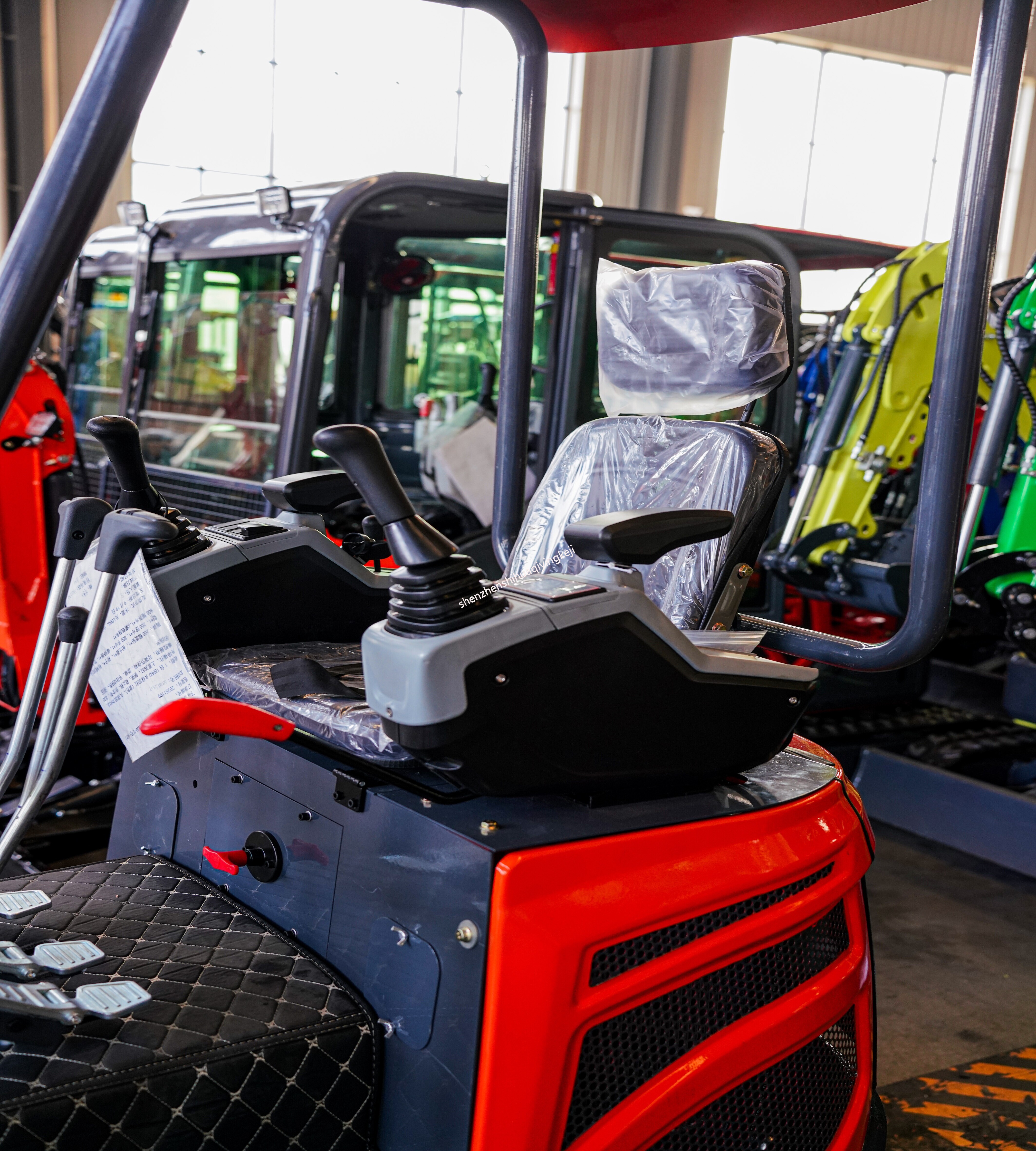 HQE18-pro | 1.8-ton mini excavator with hydraulic pilot control - optional Kubota or Yanmar engine