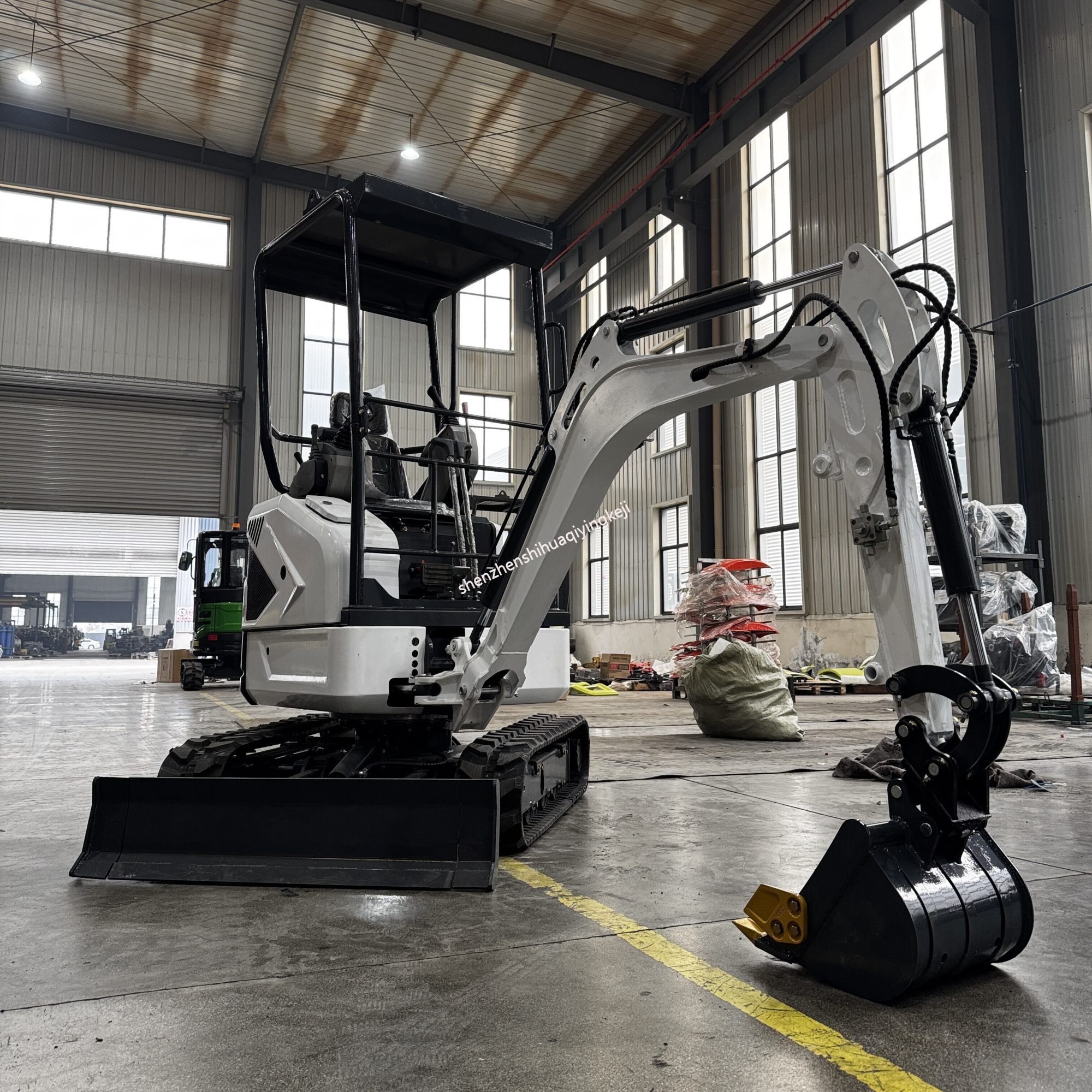 HQE15 1.5 Ton Mini Excavator | Kubota D902 Engine | Compact Design