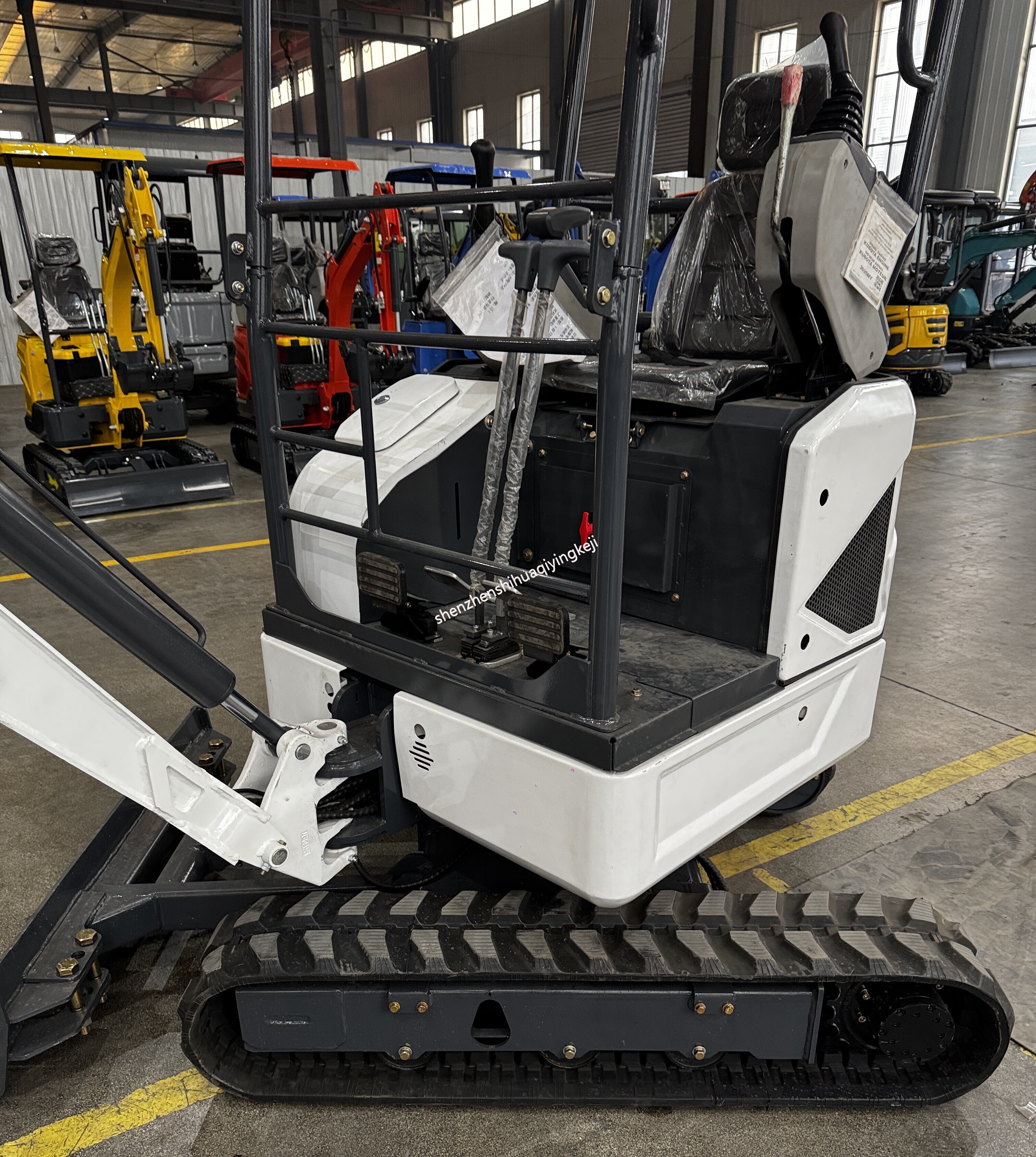 HQE15 1.5 Ton Mini Excavator | Kubota D902 Engine | Compact Design