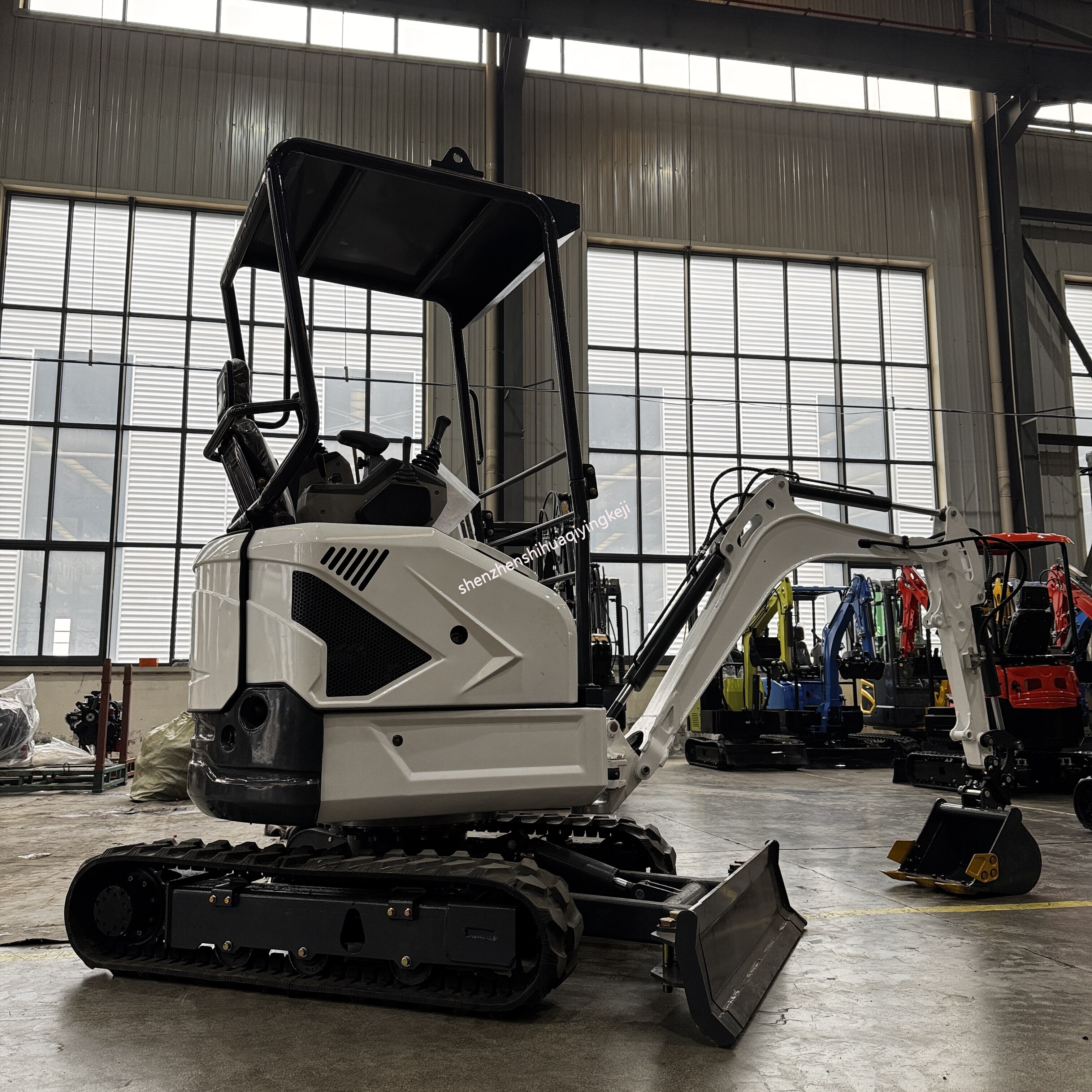 HQE15 1.5 Ton Mini Excavator | Kubota D902 Engine | Compact Design