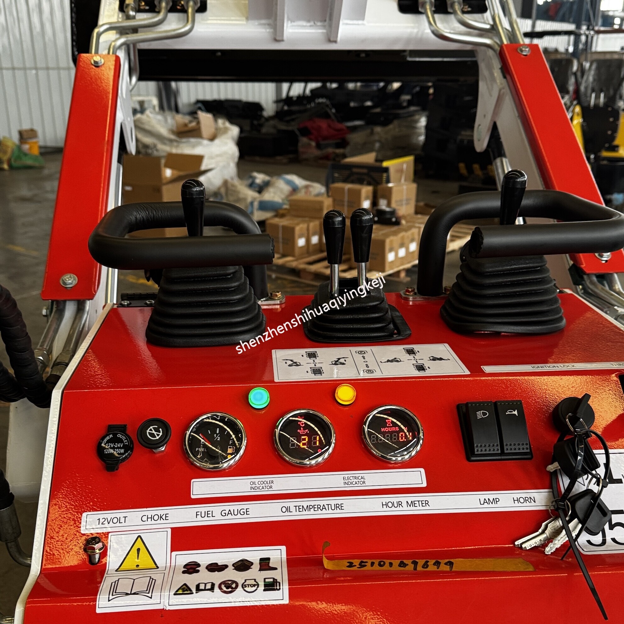 HQ380 Mini Skid Steer Loader | Compact Track & Wheel Loader Factory