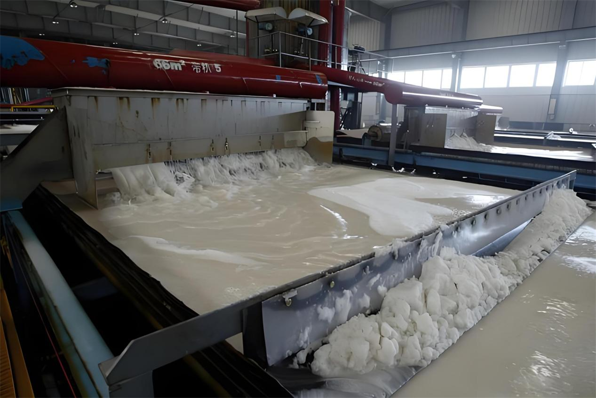 Application of defoamers in the Paper - making Industry