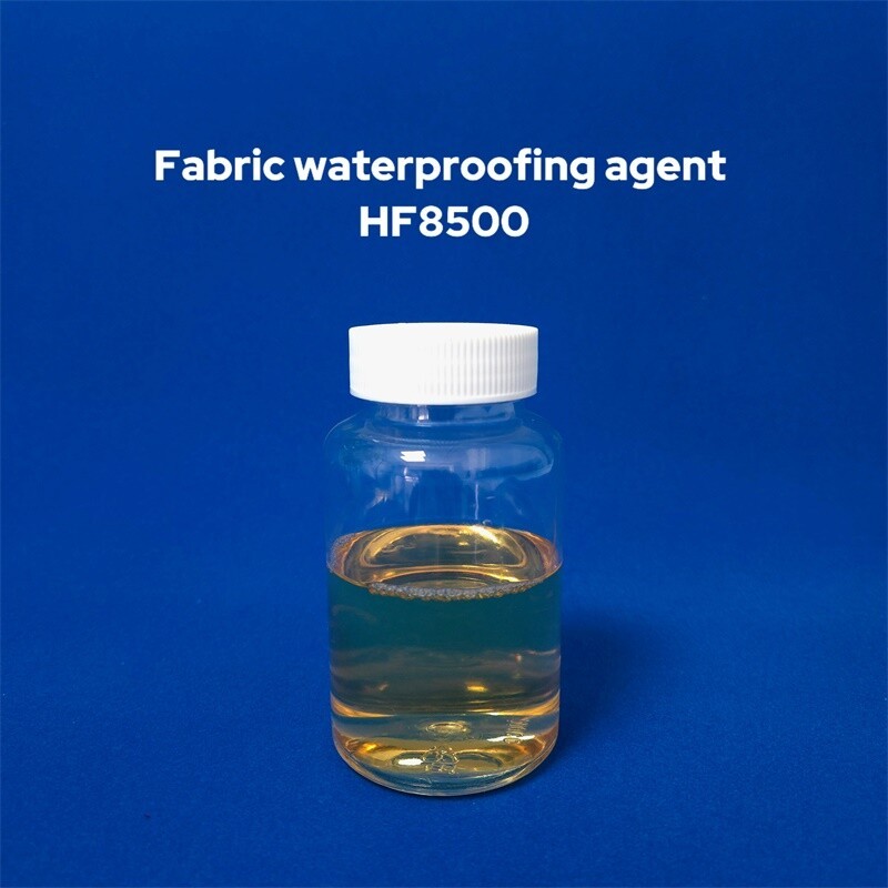 Fluorinated oily fabric waterproofing agent