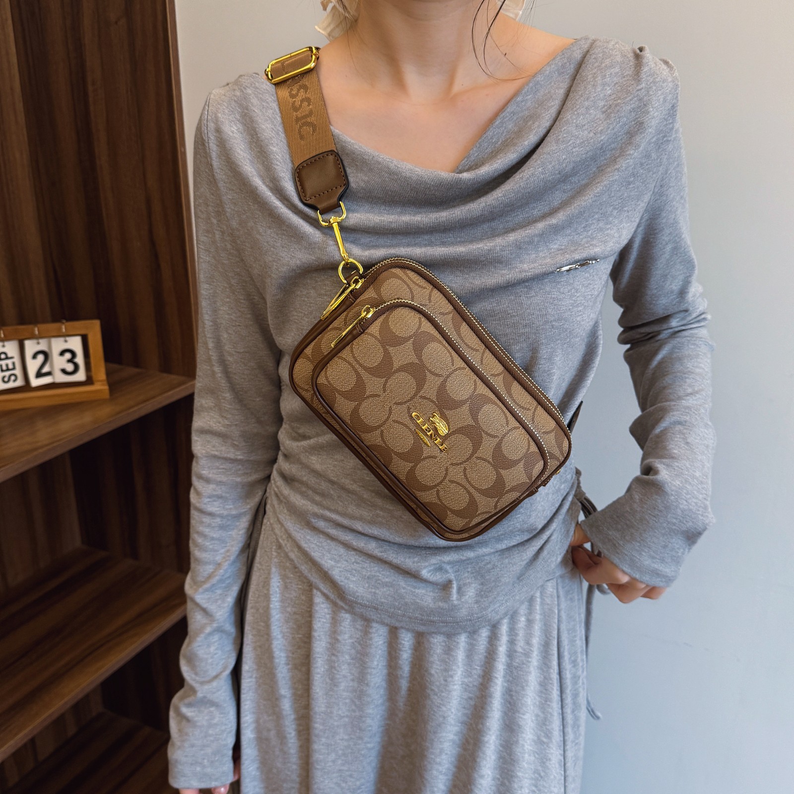 Fashion chest bag handbag