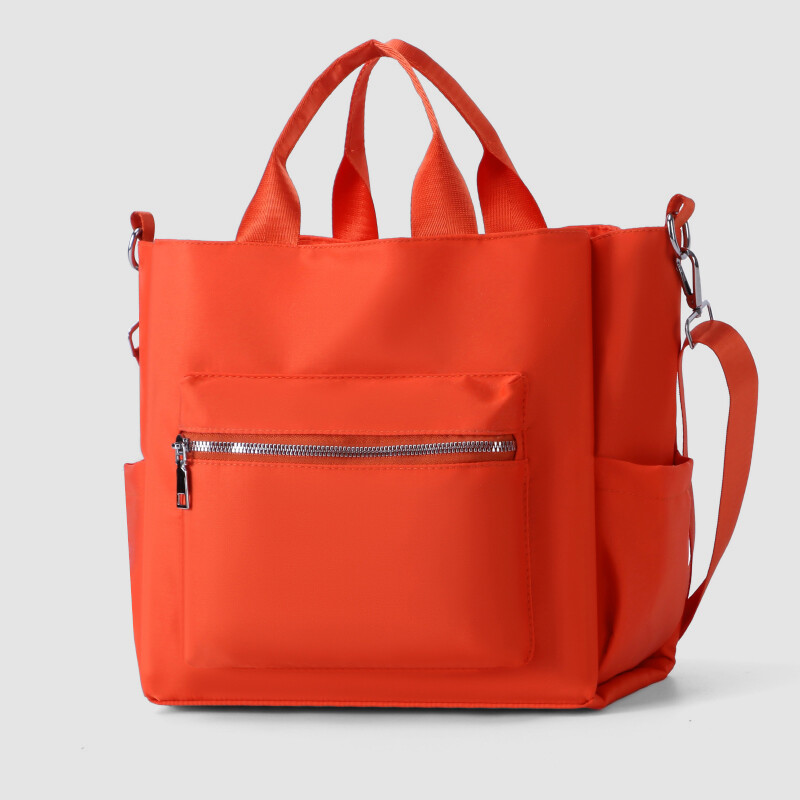 Large capacity leisure shoulder bag