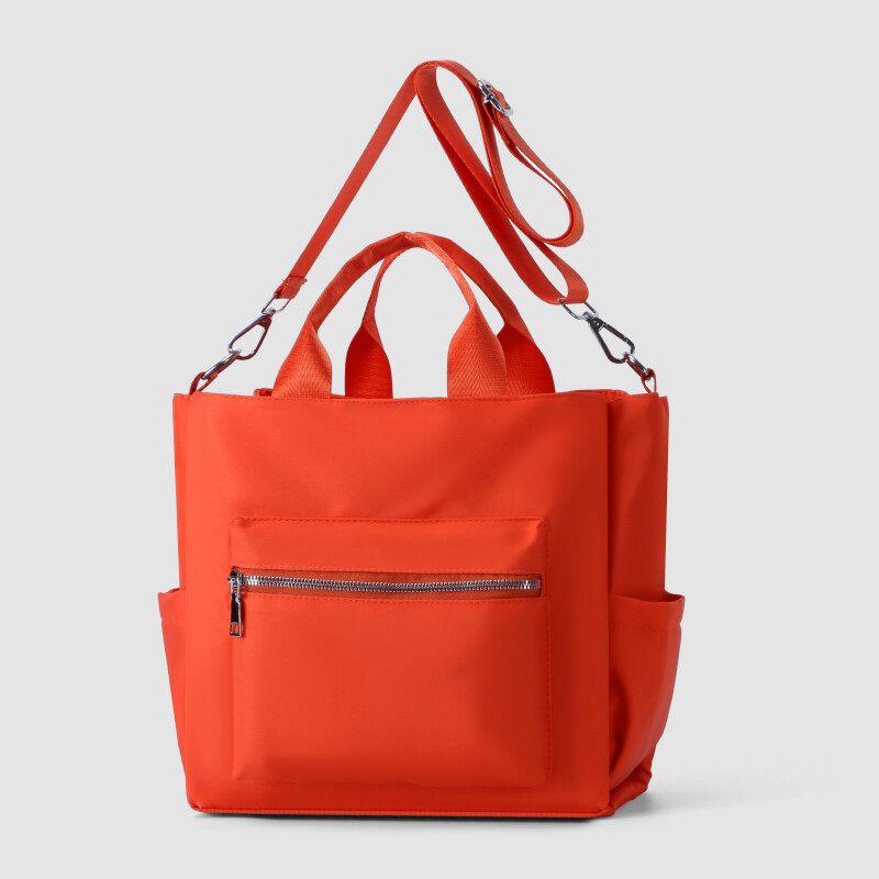 Large capacity leisure shoulder bag