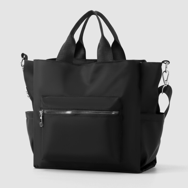 Large capacity leisure shoulder bag