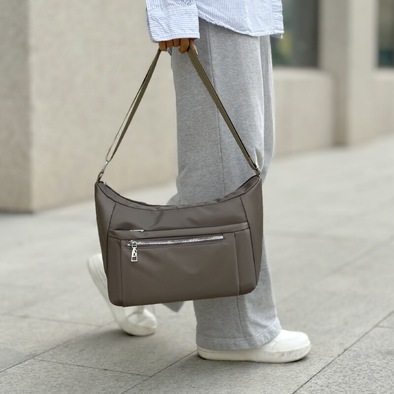 Leisure canvas crossbody bag