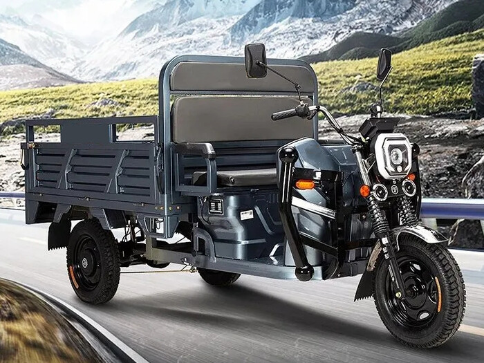 Precautions for using tricycles