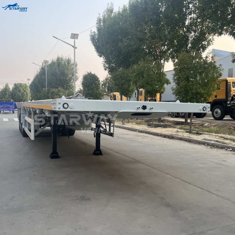 Remorque-plateau tri-essieu