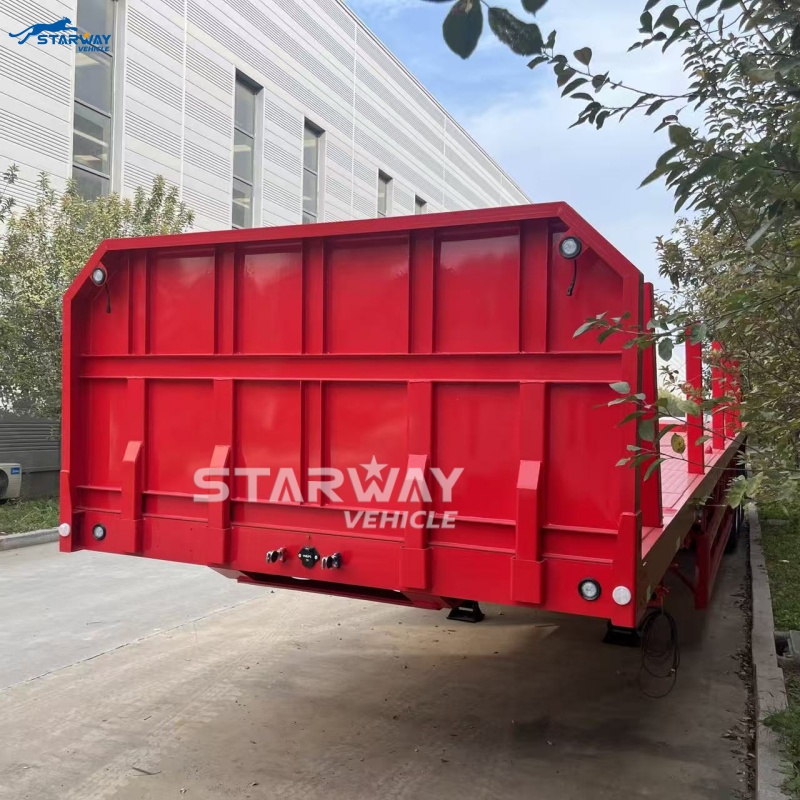 Remorque plate-forme à 3 essieux avec piquets