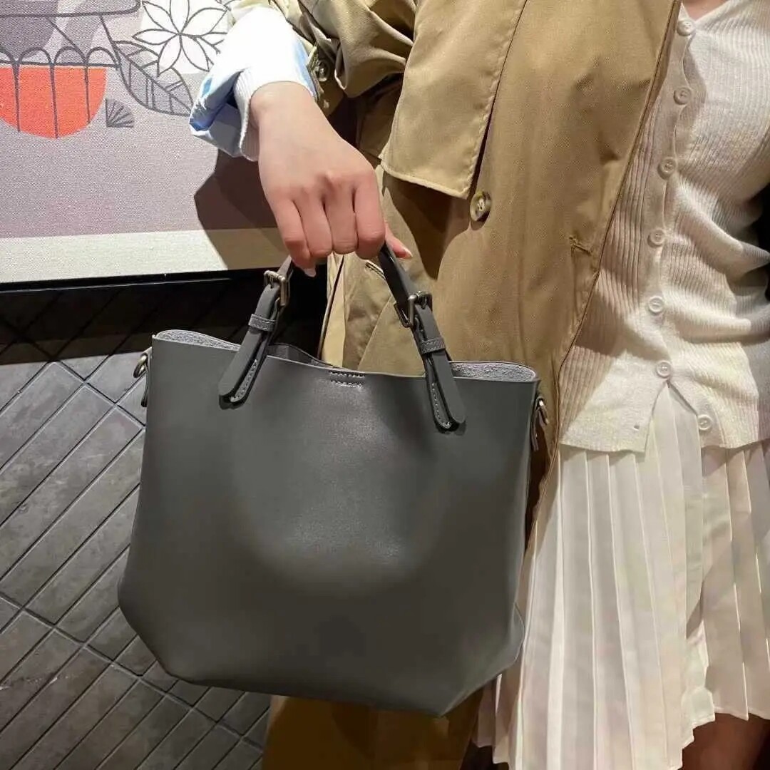 cross-border sales of genuine leather handbags with large capacity for ladies simple fashion cowhide ladies bags