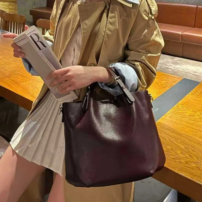 cross-border sales of genuine leather handbags with large capacity for ladies simple fashion cowhide ladies bags