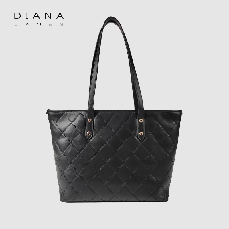 Classic Girl Lock handbag 2025 new style handbag messenger bag saddle bag