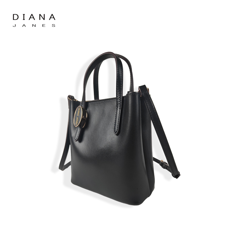 Leather messenger bag handbag commuter bag cowhide hand-held messenger bag for women