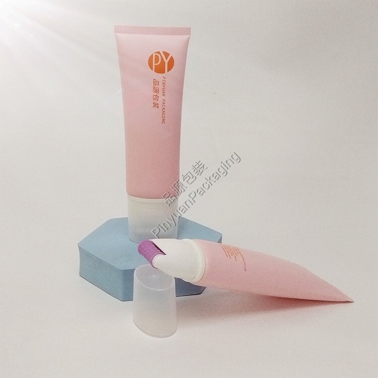 D40 120ml Skincare Lotion PE Cosmetic Massage Tube with Single Roller Applicator