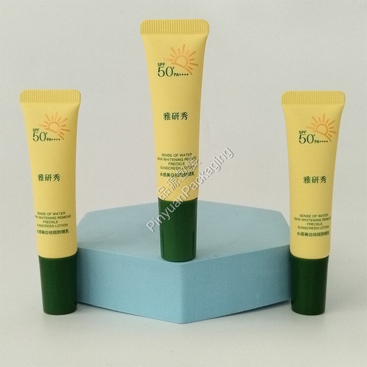 D19 10ml Sunscreen Lotion PE Cosmetic Tube with Green Cylindrical Cap