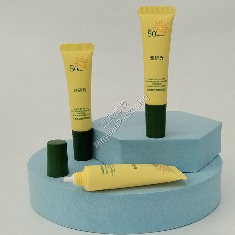 D19 10ml Sunscreen Lotion PE Cosmetic Tube with Green Cylindrical Cap