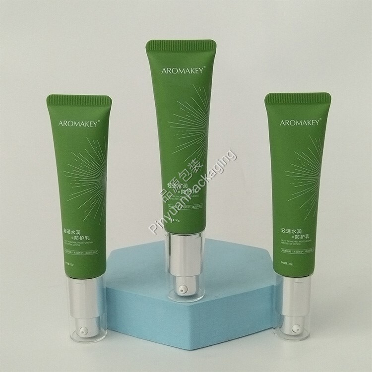D25 35ml Protective Lotion PE Cosmetic Tube with Pump Cap