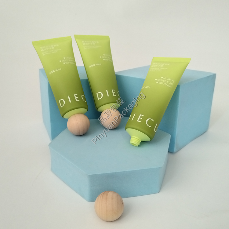 D30 40ml Hand Cream PE Cosmetic Tube with Wooden Ball Screw Cap