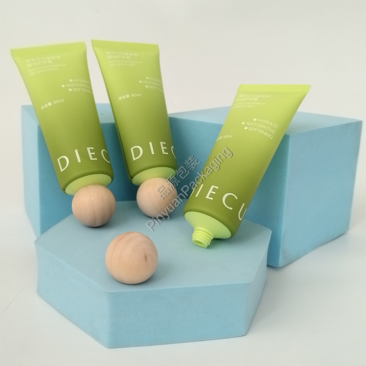 D30 40ml Hand Cream PE Cosmetic Tube with Wooden Ball Screw Cap
