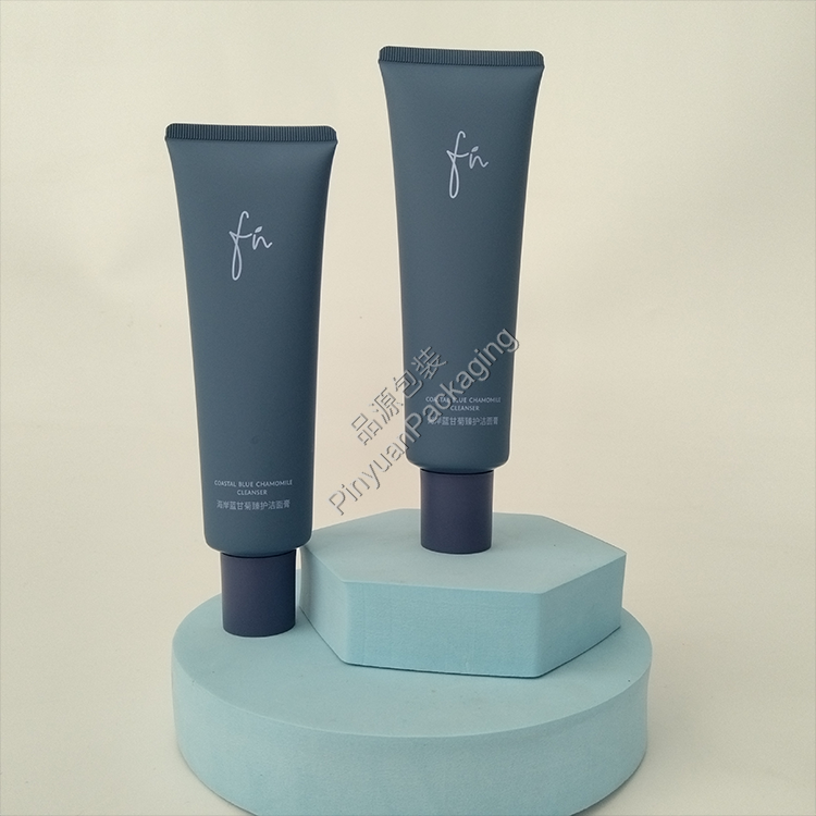 D40 130g Facial Cleanser PE Cosmetic Tube with Blue Cylindrical Cap