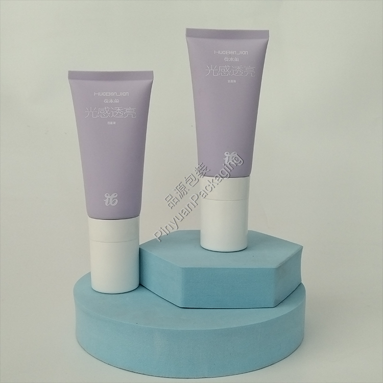 D40 80g Facial Cleanser PE Cosmetic Tube with Single Plastic Ball Massage Applicator Cap