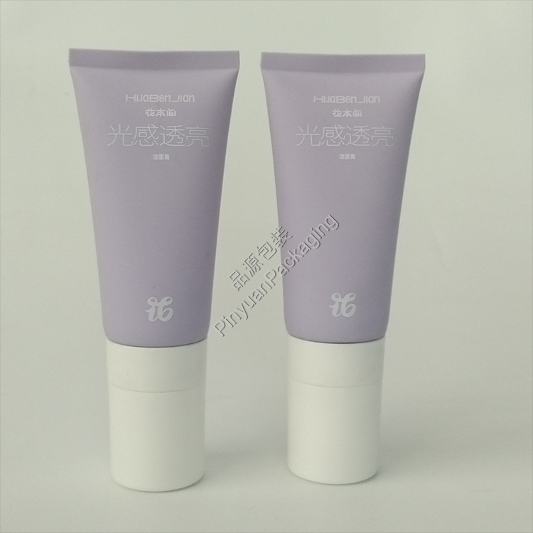 D40 80g Facial Cleanser PE Cosmetic Tube with Single Plastic Ball Massage Applicator Cap